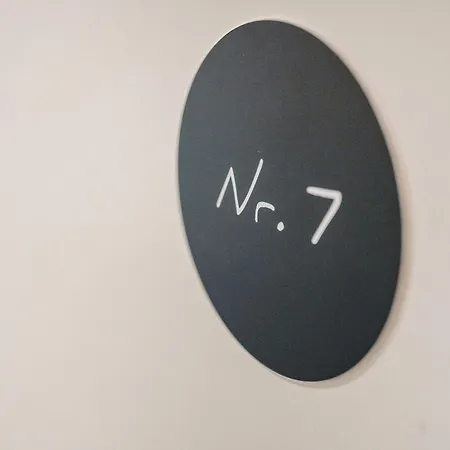 Km Style 7 Apartment *